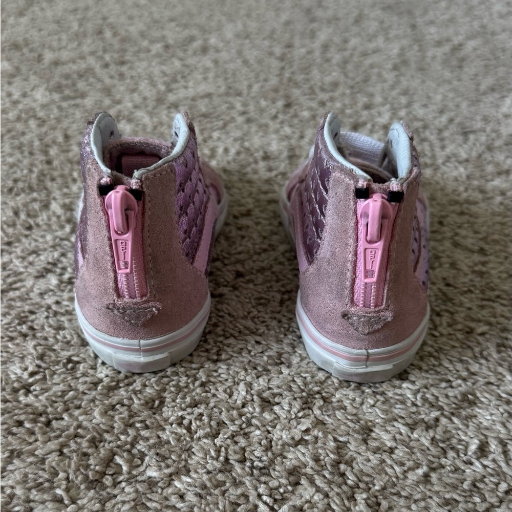 Vans Toddler girls pink heart sneakers shoes size 6 - Picture 9 of 15